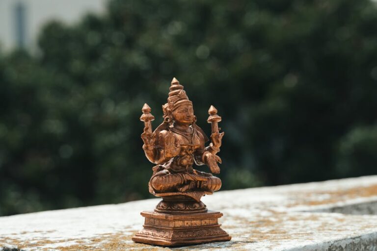 Dubai-based Indian crorepati Satish Sanpal buys ‘3kg gold’ for wife every year, says ‘Money is not God’ | Trending – Hindustan Times