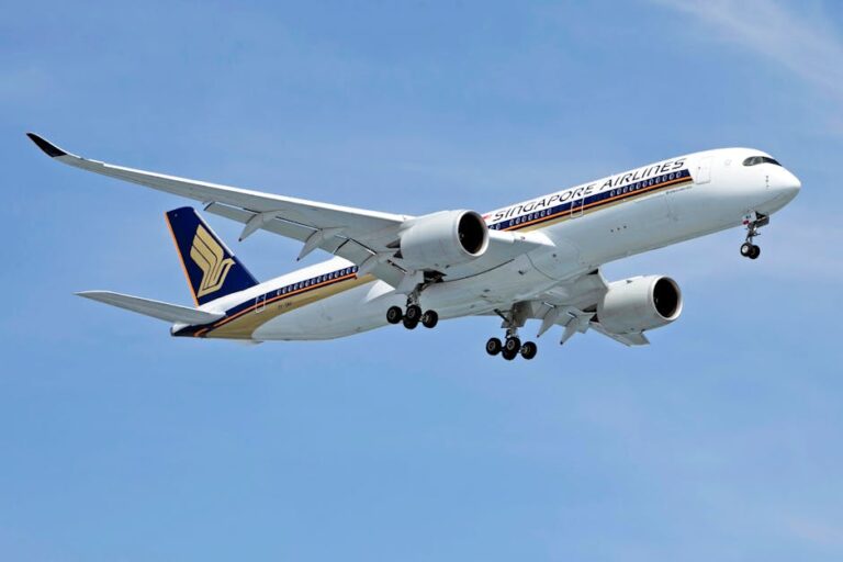 Singapore Airlines CEO meets Tata Sons Chairman Chandrasekaran – The Economic Times: What You Need To Know